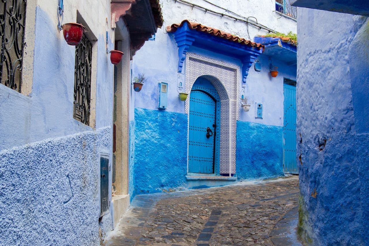 Discover the Kasbah of Chefchaouen, a historic monument housing a museum and offering stunning views of the city and mountains. A must-visit for its rich history and beautiful architecture.